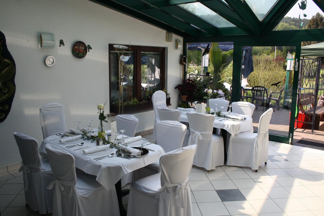Dorf Gut Hotel Zur Warte Witzenhausen Exterior photo