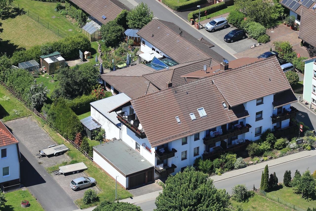 Dorf Gut Hotel Zur Warte Witzenhausen Exterior photo